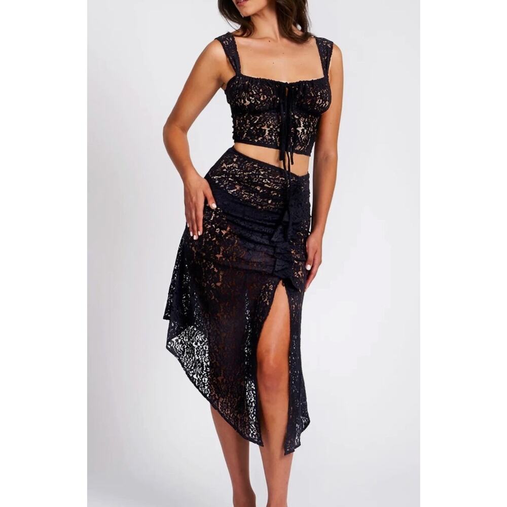 Miss Circle Ursa Black Lace Ruffled Skirt